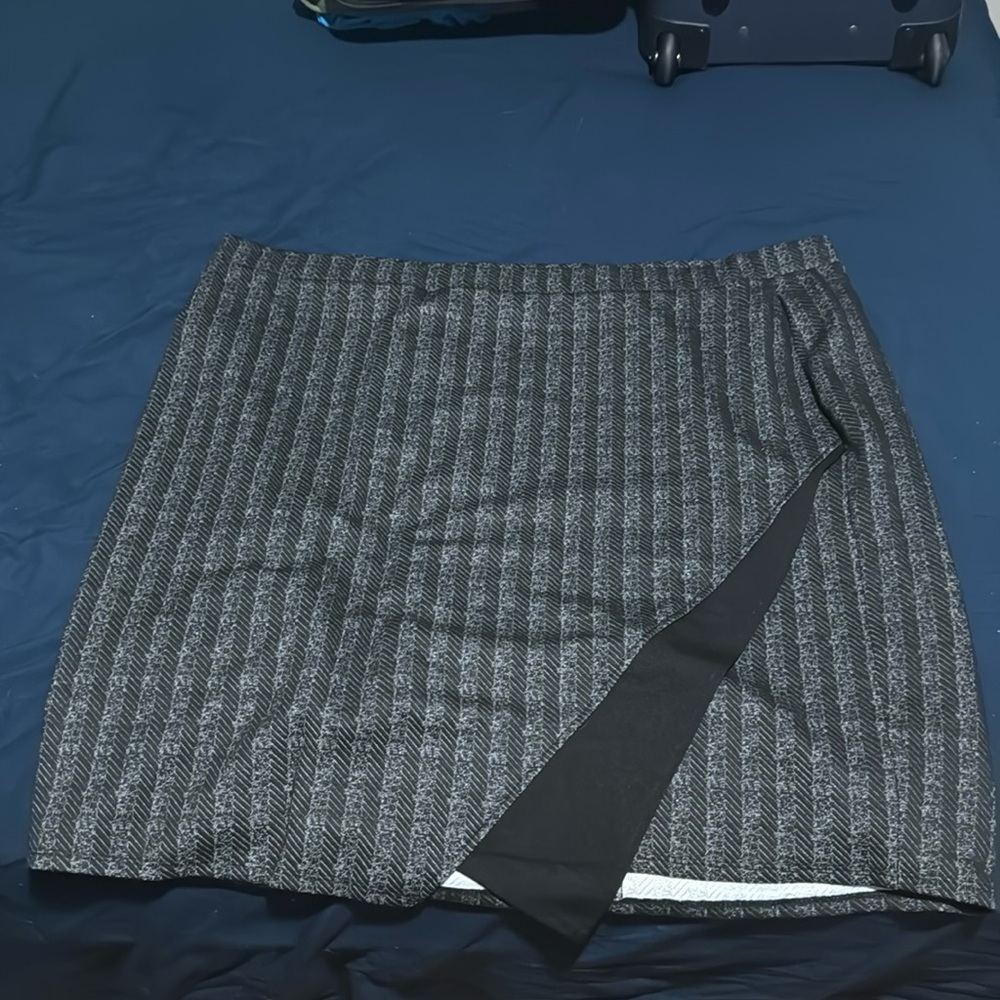 Pin stripe skirt